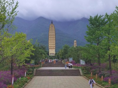 Chongsheng Si Temple and the Three Pagodas