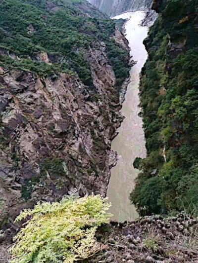 panorama view of Tiger Leaping Gorge from Haba mount
