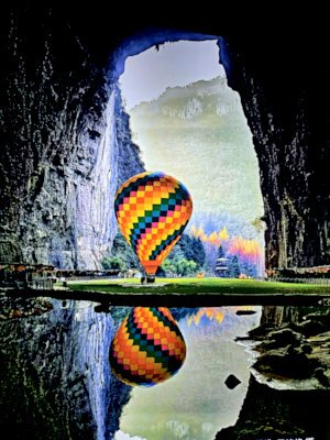 pretty hotair ballon in tenglongdong cave