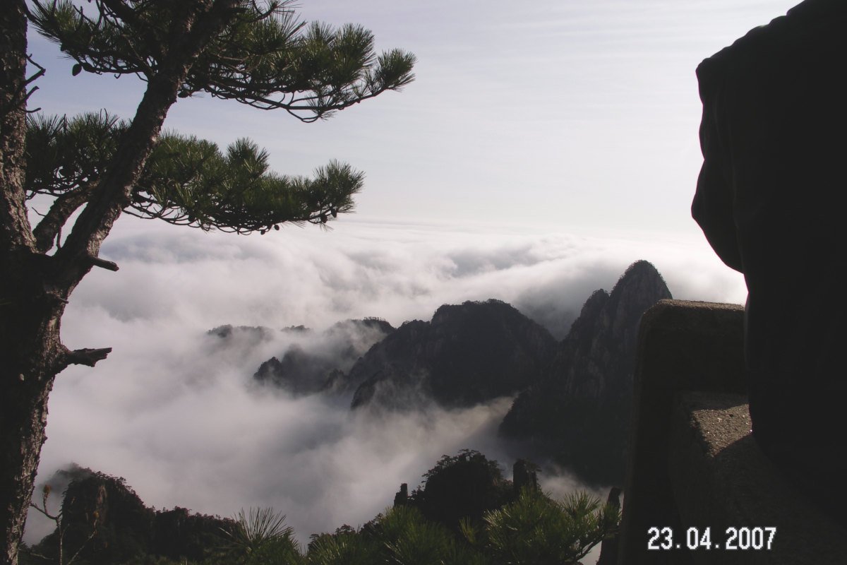cloud sea in huangshan mountain